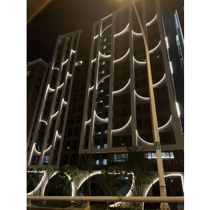 台中格柵工程實績｜台中大樓外牆造型鋁格柵工程