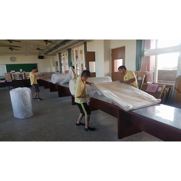 學校道具畫展搬運-來來專業搬家公司