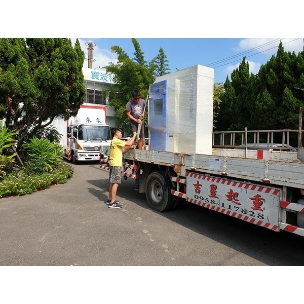 各式精密儀器搬遷吊掛-來來專業搬家公司