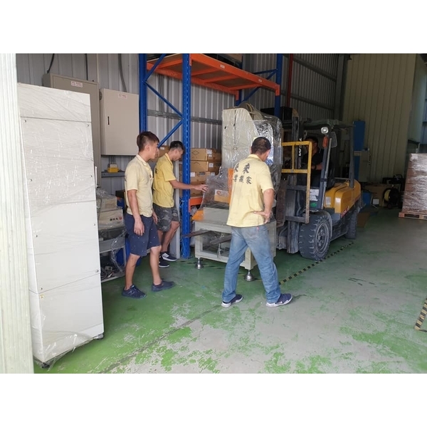 各式精密儀器搬遷吊掛,來來專業搬家公司