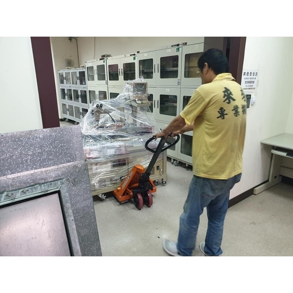 各式精密儀器搬遷吊掛,來來專業搬家公司