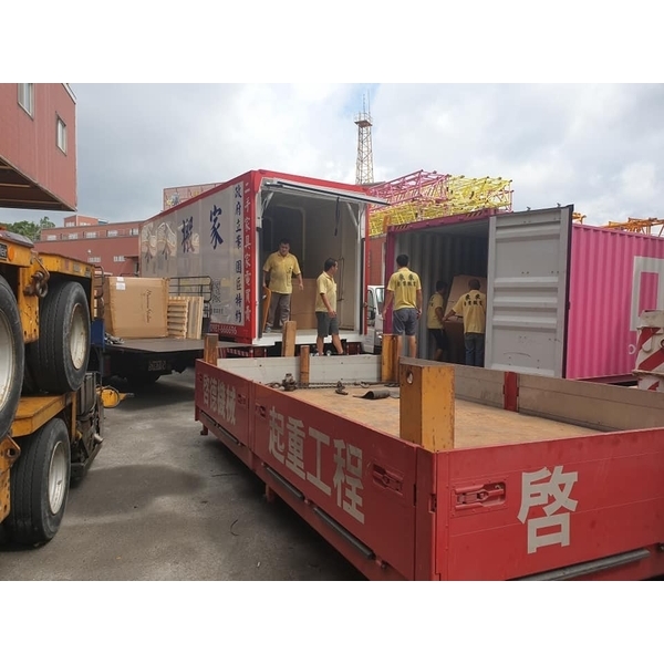 11噸歐翼可側掀箱型大貨車,來來專業搬家公司