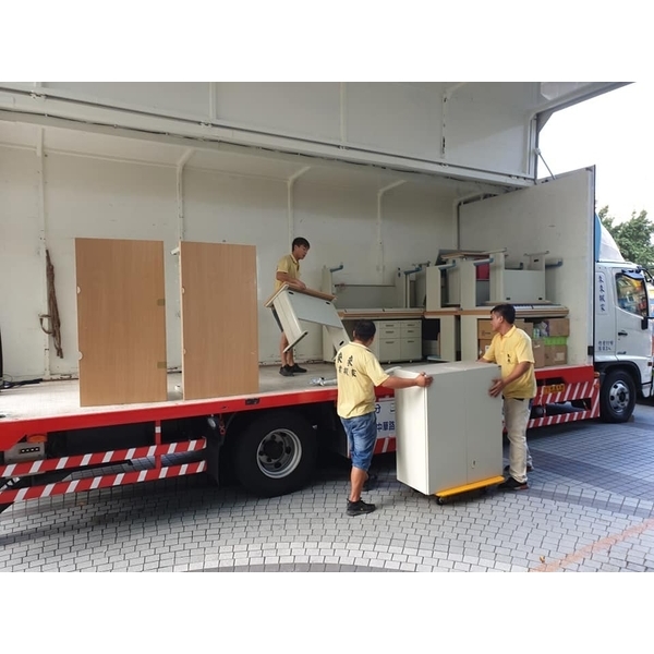 11噸歐翼可側掀箱型大貨車,來來專業搬家公司