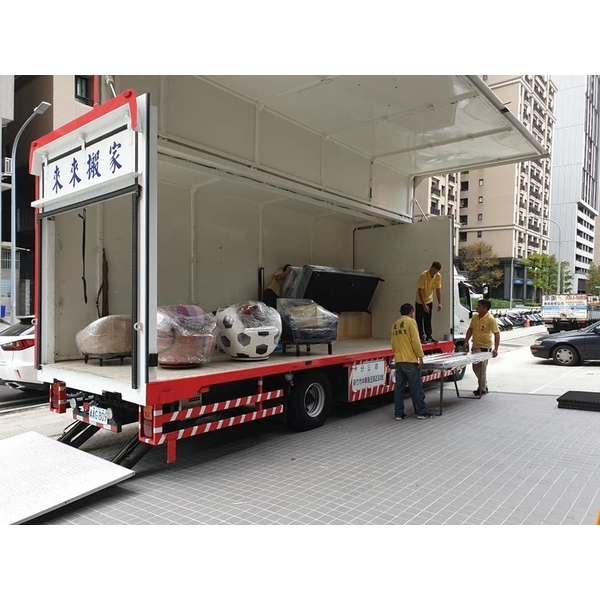 11噸歐翼可側掀箱型大貨車-來來專業搬家公司