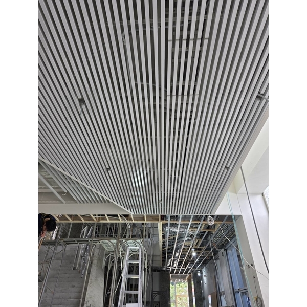 金屬天花板造型