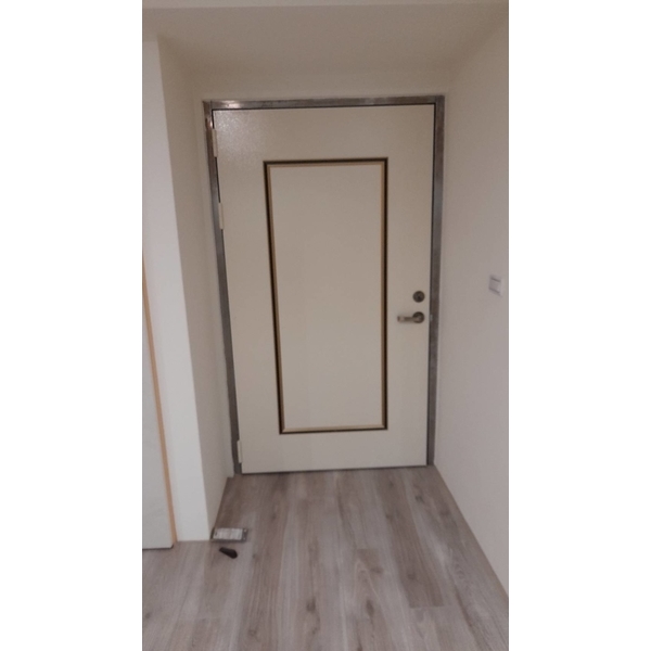 玄關門安裝更新-真品商行