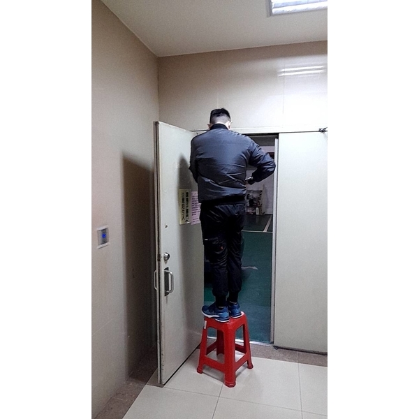 金屬(防火)門更新維修保養 金屬(防火)門更新維修保養,真品商行