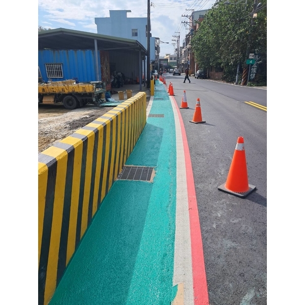 人行道－冷塑型彩色止滑道路塗料,新晟化工原料企業有限公司