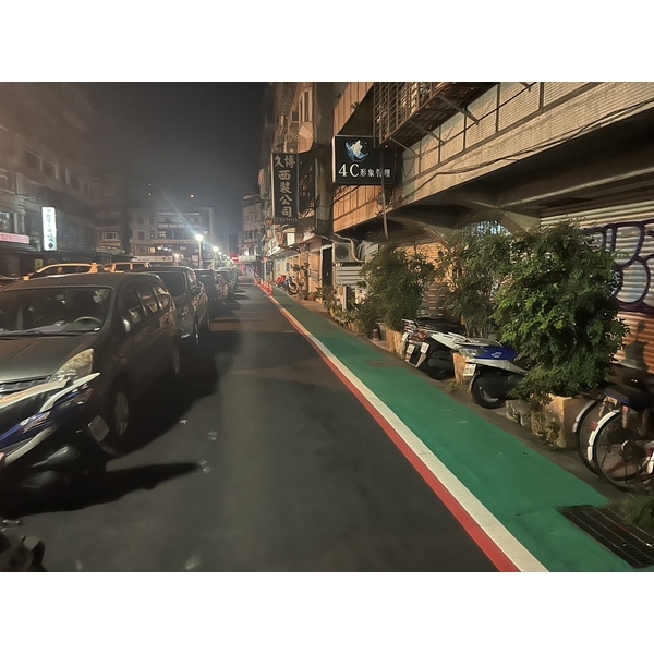 人行道－冷塑型彩色止滑道路塗料-新晟化工原料企業有限公司