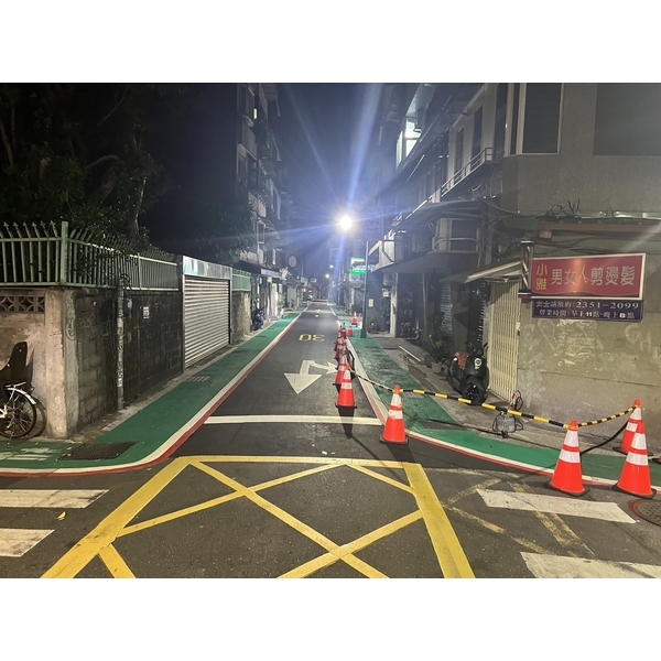 人行道－冷塑型彩色止滑道路塗料,新晟化工原料企業有限公司