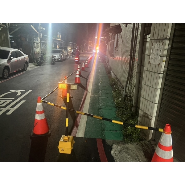 人行道－冷塑型彩色止滑道路塗料-新晟化工原料企業有限公司