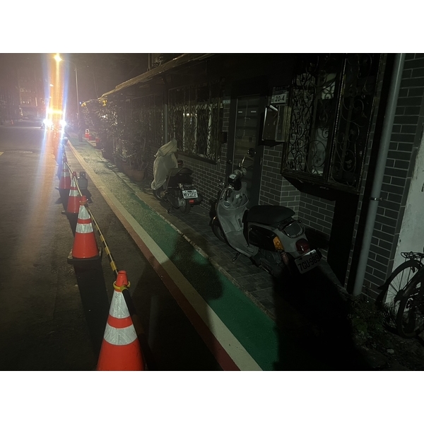 人行道－冷塑型彩色止滑道路塗料-新晟化工原料企業有限公司