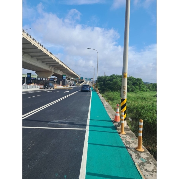 冷塑型彩色止滑道路塗料－鋪設人行道