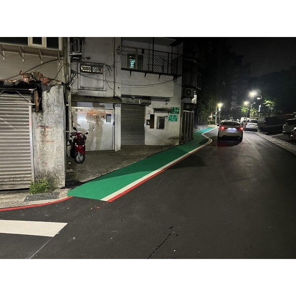 人行道－冷塑型彩色止滑道路塗料-新晟化工原料企業有限公司