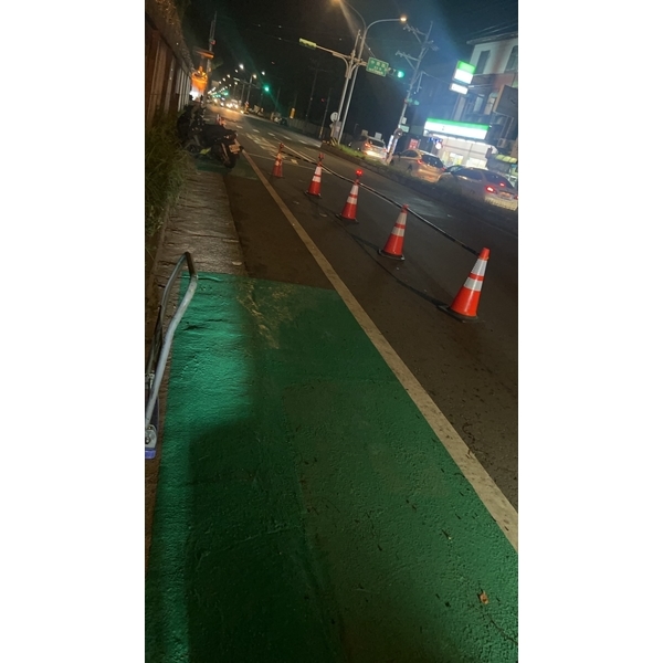 人行道－冷塑型彩色止滑道路塗料-新晟化工原料企業有限公司