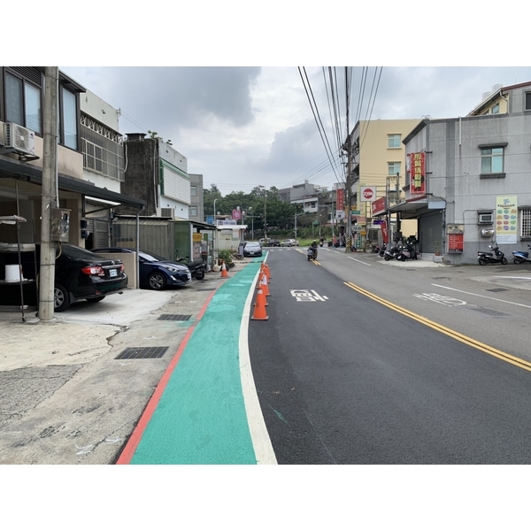 斑馬線－冷塑型彩色止滑道路塗料-新晟化工原料企業有限公司