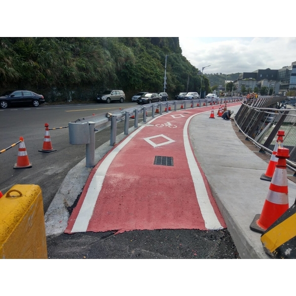 自行車道－冷塑型彩色止滑道路塗料-新晟化工原料企業有限公司