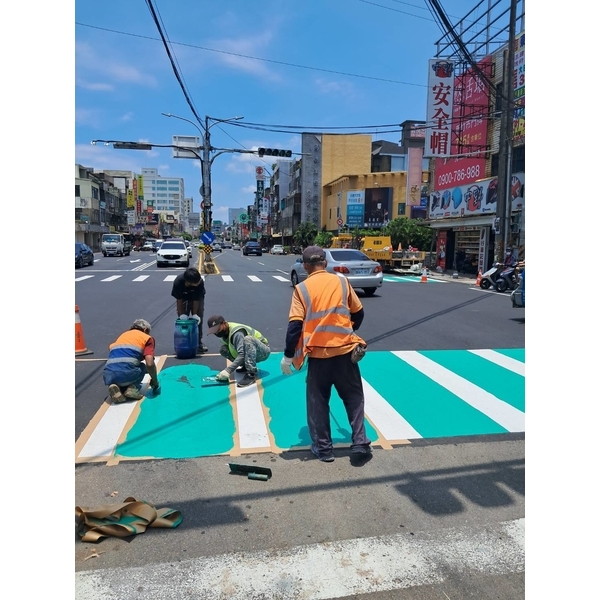 冷塑型彩色止滑道路塗料-道路斑馬線施工,新晟化工原料企業有限公司