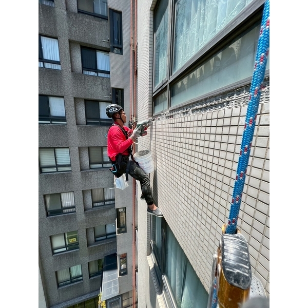 台中防水工程實績｜台中大樓磁磚打除施工工程