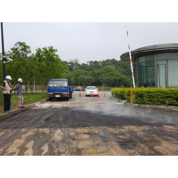 接待出入口柏油鋪設-久傳工程有限公司