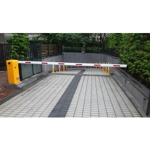 台北市中山區-社區地下停車場  電動柵欄機 - 碩譽電機股份有限公司