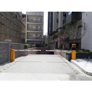 桃園市八德區-社區停車場  訂製款-車道門禁管制系統