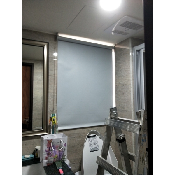 遮光捲簾-忠允窗簾企業社