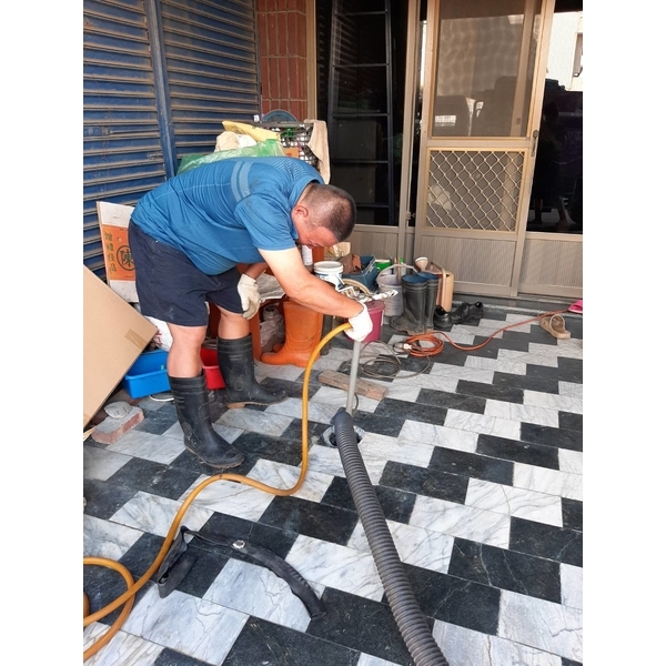 抽水肥 抽水肥,一千包通企業行