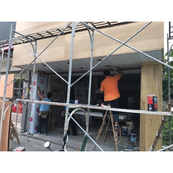 服飾店改裝-富美裝璜行