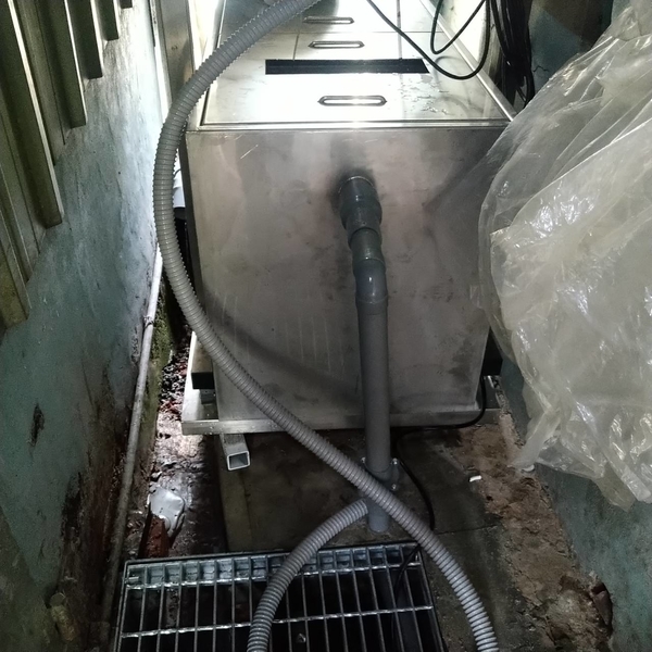 隔油槽+刮油設備 隔油槽+刮油設備-富揚科技有限公司