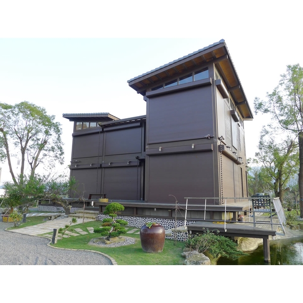 豪瑋捲窗-新皇傢尖端科技門窗