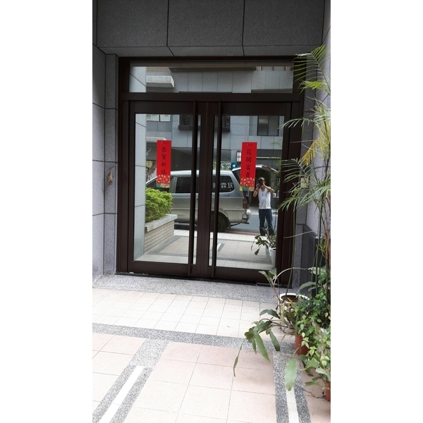 不鏽鋼烤漆造型大門