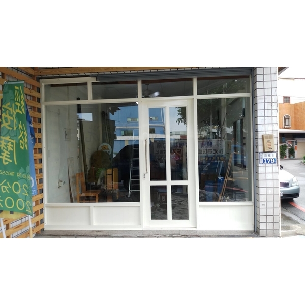 店面門