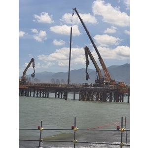 淡江大橋-鋼板樁圍堰、安全支撐、施工構台、施工便橋