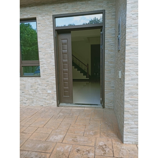 住家大門,廟口工程行