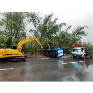 車禍現場吊車處理