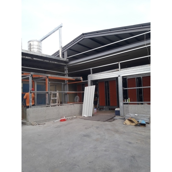 鐵皮浪板鋼構噴漆,全成油漆工程行