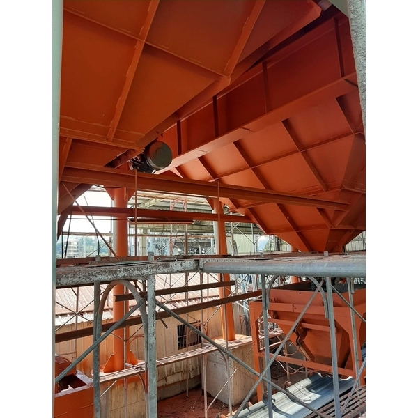 鐵皮浪板鋼構噴漆,全成油漆工程行