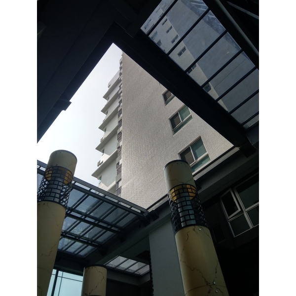 電動採光罩台南皇龍建設天朵大樓中庭開啟關閉