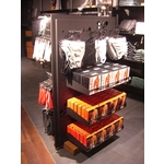 內衣架；鐵件 , 棨專工業有限公司