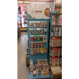 032B09 飾品架；鐵件；鐵架,棨專工業有限公司