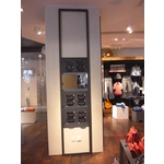 P012 面式商品展示架；展示架 , 棨專工業有限公司