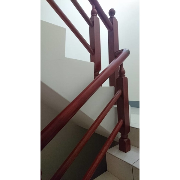 紅木色雙圓木扶手