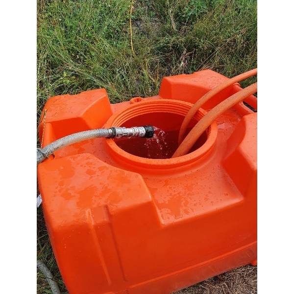 配合清洗太陽能板補水作業