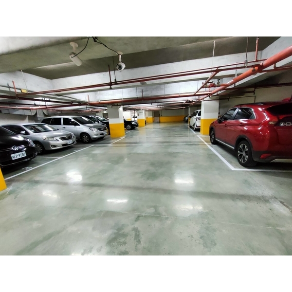 五股停車場耐磨地坪翻修-佳淂榮實業有限公司