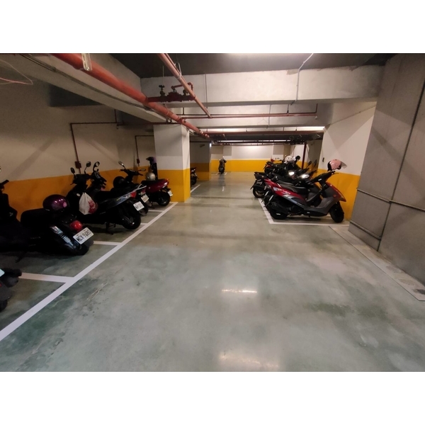 五股停車場耐磨地坪翻修-佳淂榮實業有限公司