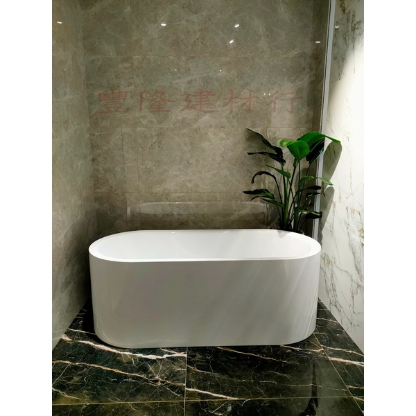 高雄展中,豐隆建材行