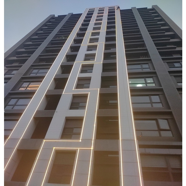 LED防水軟燈條外牆應用,矽利康科技材料有限公司