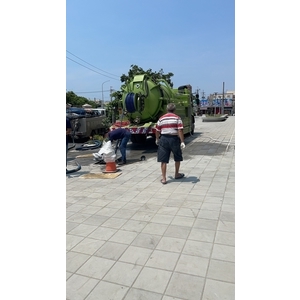 高壓水刀沖吸清溝車、清理水溝、暗溝，涵管