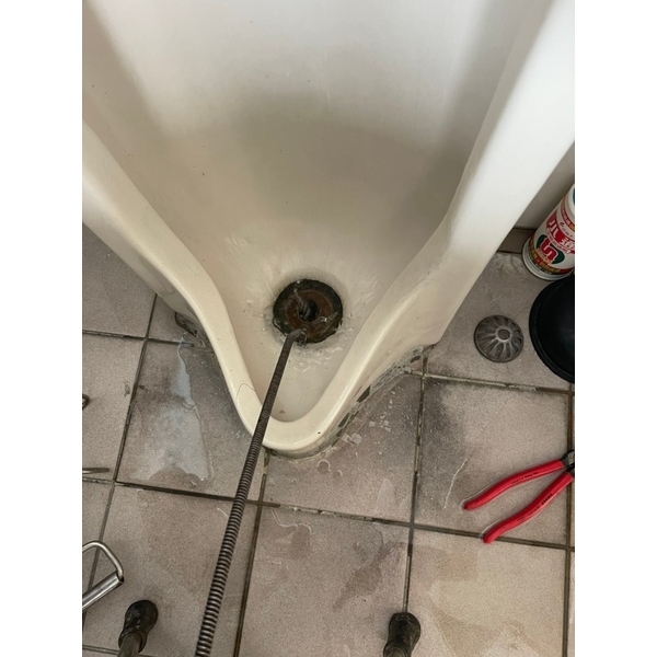 通小便斗 通小便斗-一快通衛生清潔行